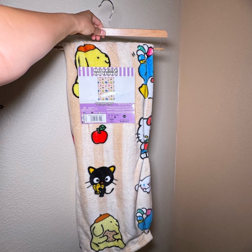 Hello Kitty Cream and Red Blanket Cozy Bedding